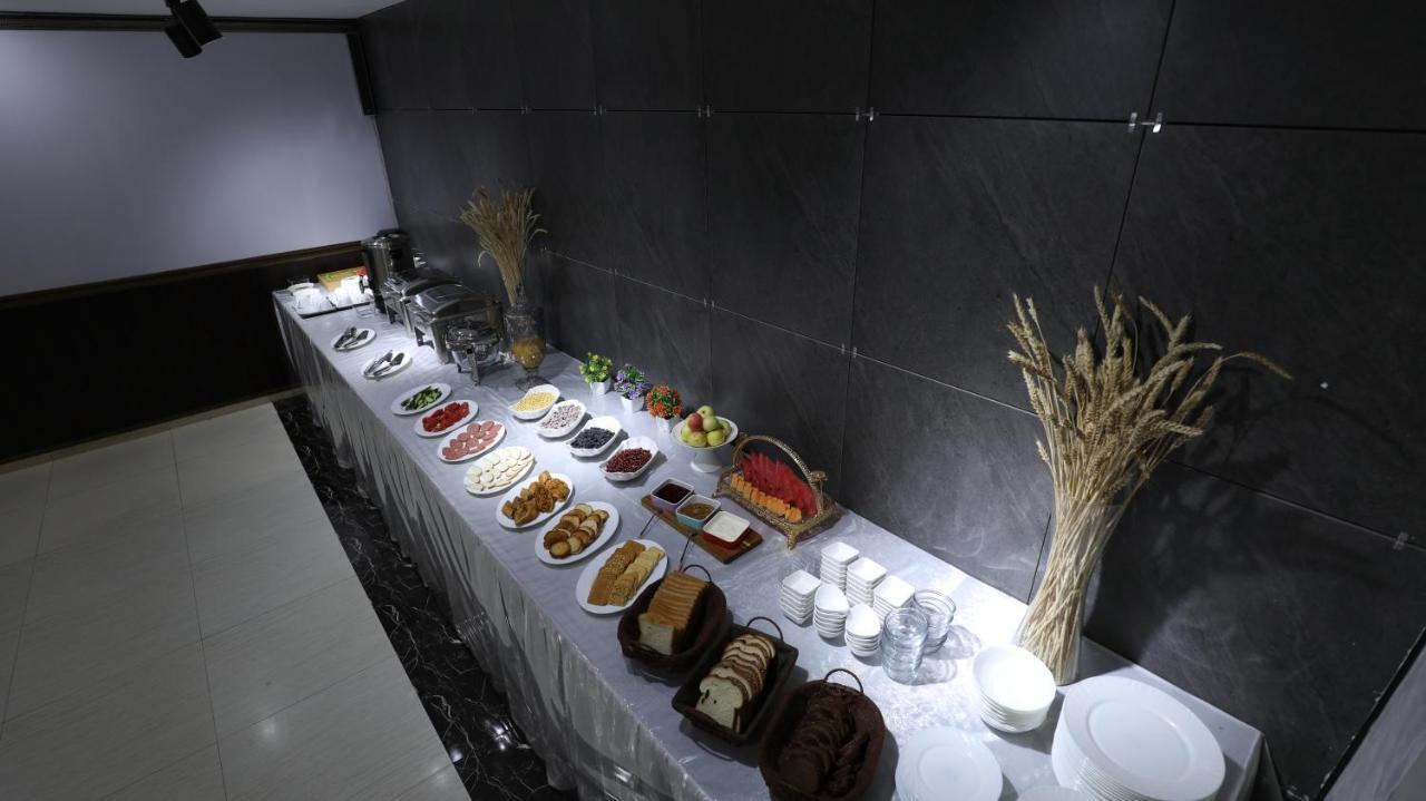 Sharq Hotel Urgench Exterior foto