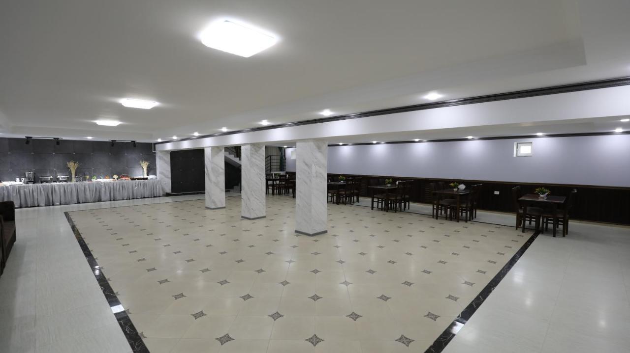 Sharq Hotel Urgench Exterior foto